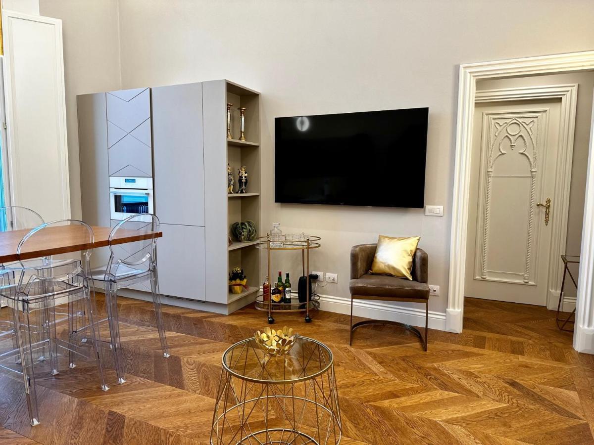 Elegance In The Center Of Florence: Palazzo Florenz