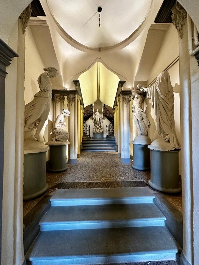 Apartment Elegance In The Center Of Florence: Palazzo Florenz